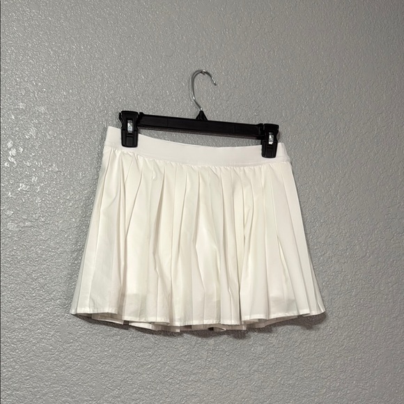 Lululemon HR Pleated Tennis Skirt size 8 white - Picture 4 of 7